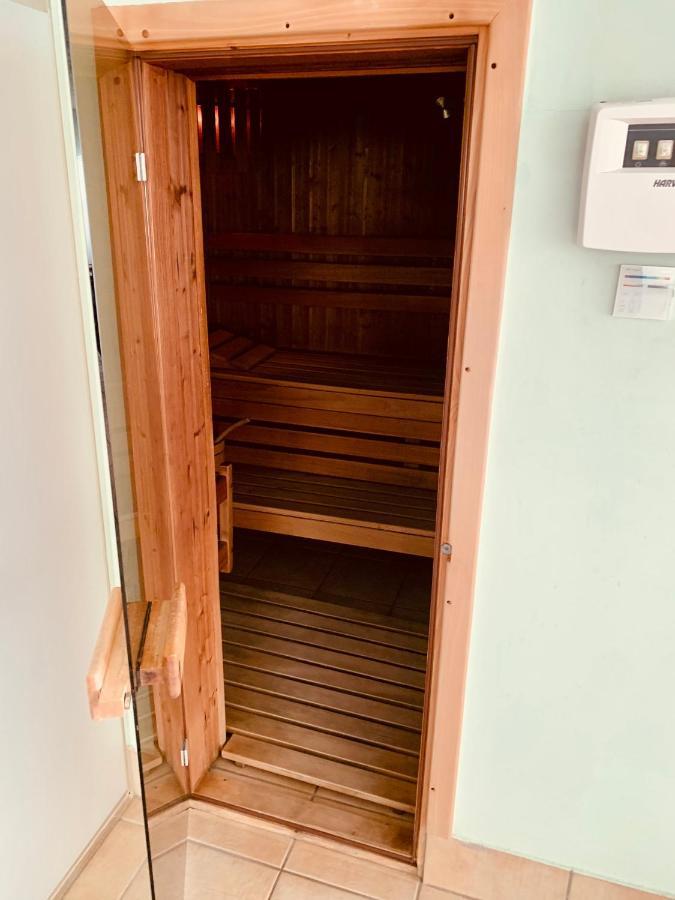 City View Wellness Apartment Swim&Steam&Relax Krakau Exterior foto